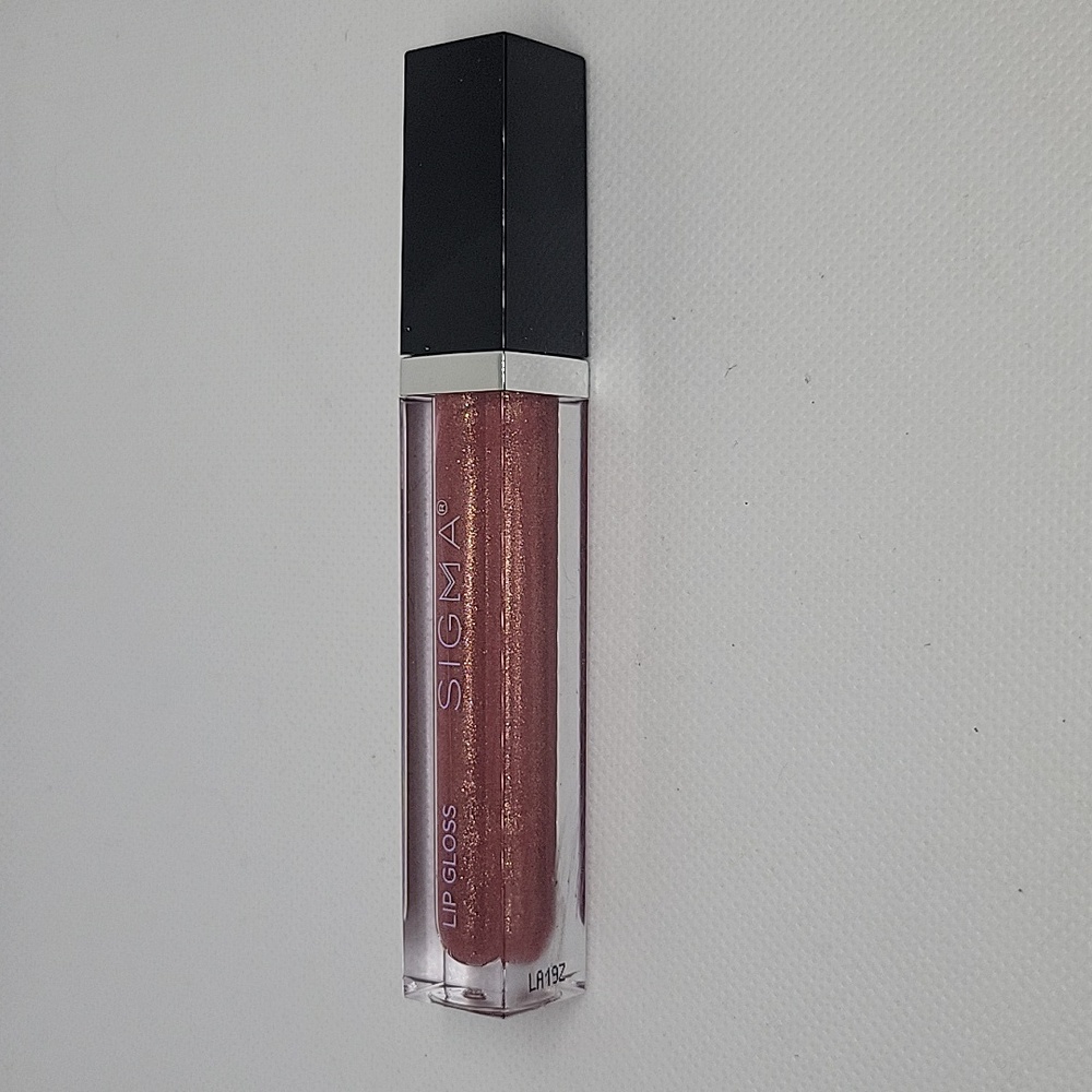 Sigma Lipgloss Secret Garden